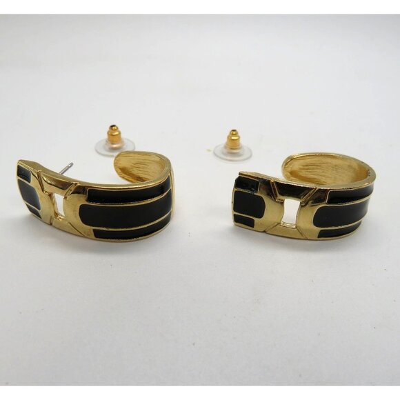 Vintage Trifari Earrings Gold Tone Black Enamel Pierced Stud Hoop Textured - Picture 2 of 10